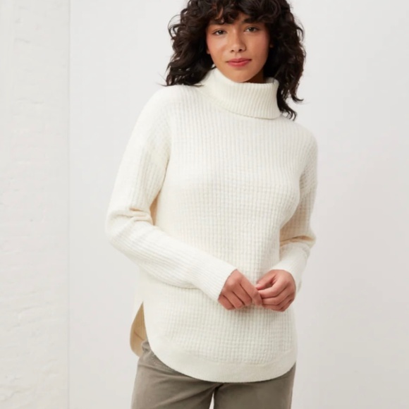 🤍 Comfy Curved Hem Turtleneck Sweater | UpWest | Whisper White | NWT (Size S) - Picture 2 of 5
